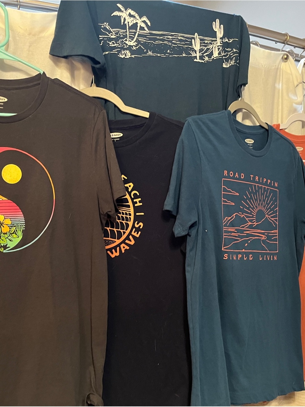 Old Navy Men's Graphic Short-Sleeve Tees 5 shirts